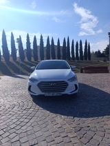 Hyundai Elantra, 2.0 L, 2017 il, 198 750 km — Cars