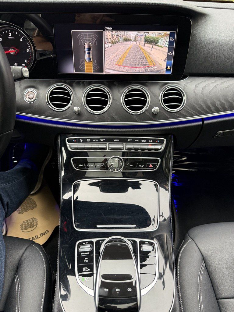 Mercedes E 220 d, 2.0 L, 2018 il, 179 300 km — Avtomobillər, Bakı (9)