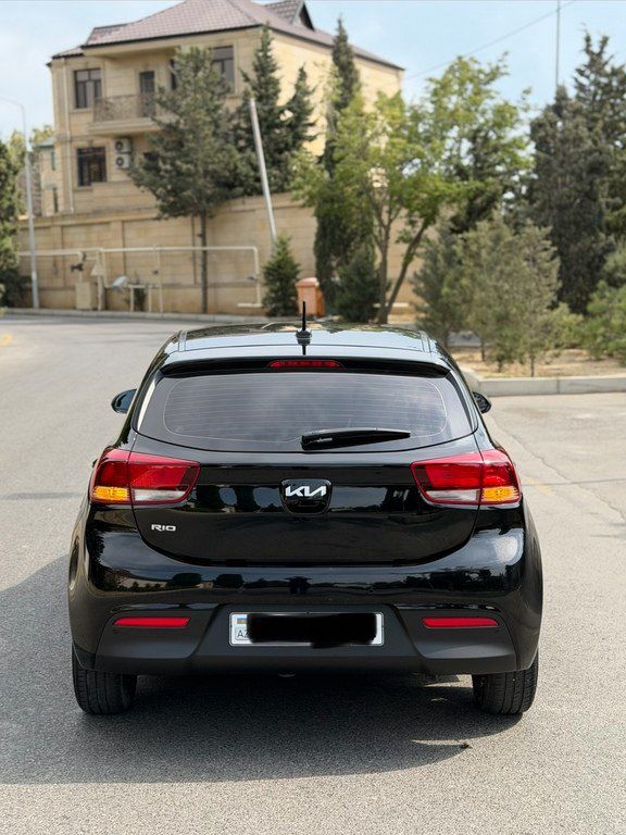 Kia Rio, 1.4 L, 2023 il, 20 100 km — Avtomobillər, Bakı (5)