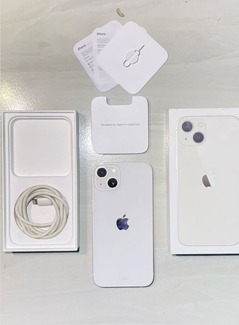 IPhone 13, 128 GB, Ağ, Zəmanət, Kredit, Simsiz şarj — Bakı