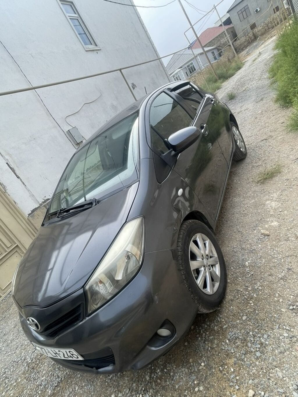 Toyota Yaris hatchback - Kuzov: 5 qapılı hatchback, tünd boz rəng — Avto, Bakı (2)