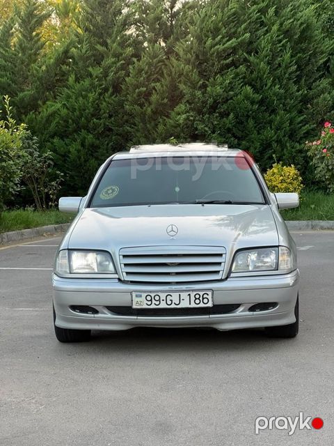 Mercedes C 200, 2.0 L, 1998 il, 391 761 km
