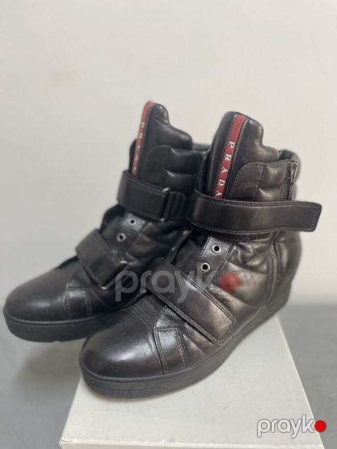 Prada Unısex krossovkaları – yüksək boğaz, dəri, qara rəng. - Model — Bakı