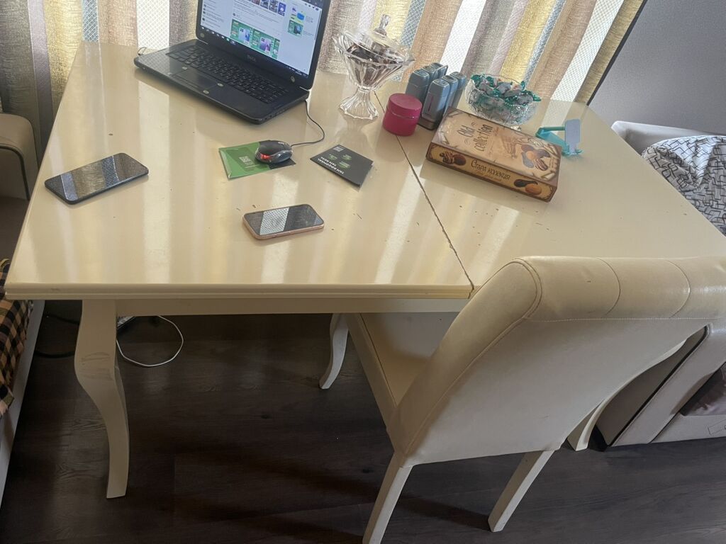 Krem rəngdə mebel dəsti 1) Güzgülü kosmetik komod - Üst hissəsində — Mebel, Bakı (2)