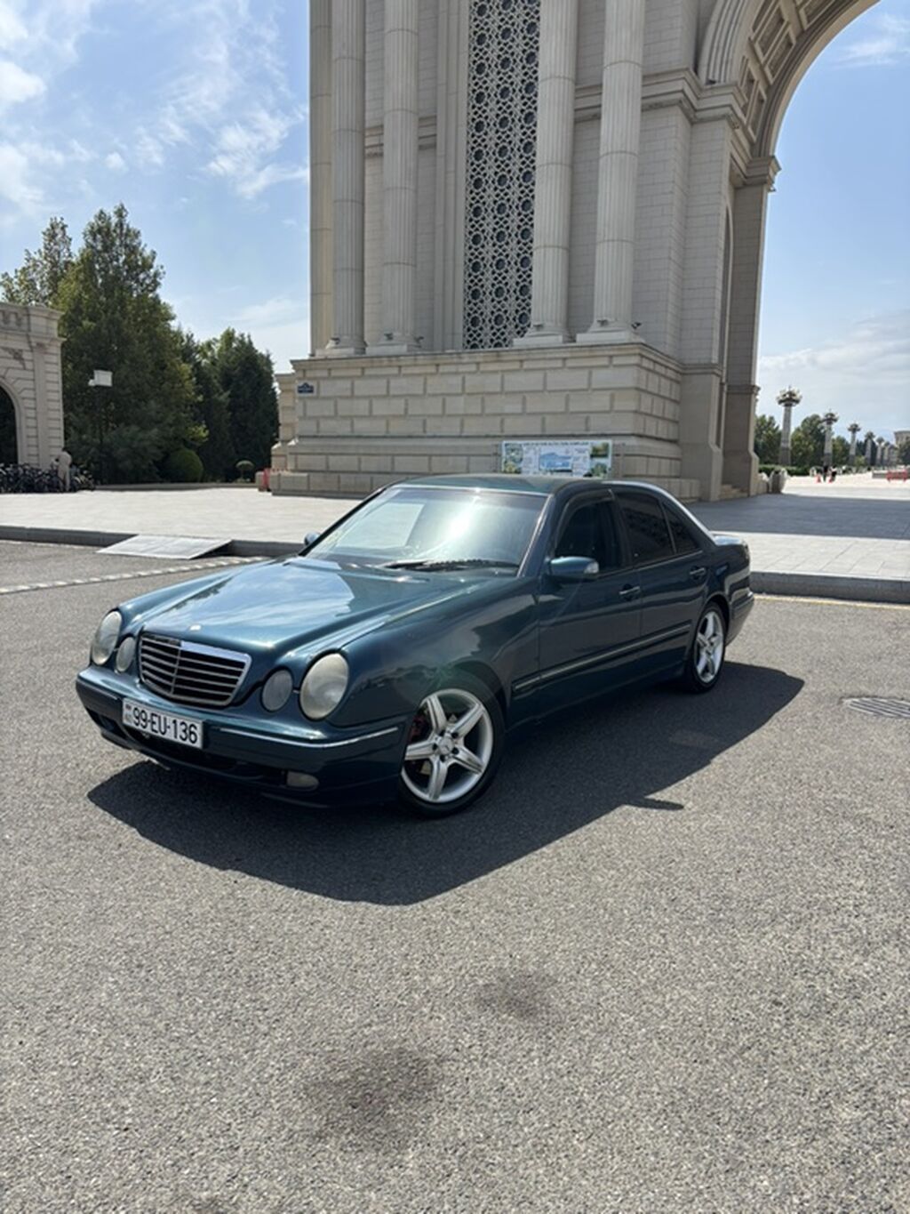Mercedes-Benz E-Class: 2.4 l 2000 il Sedan — Avto, Goranboy