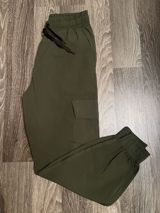 Məhsul: Uniseks jogger tipli şalvar - Rəng: Xaki/yaşıl - Dizayn — Melek — Şəxsi əşyalar