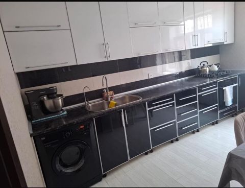 Mətbəx mebeli satılır çox yaxşı vəziyyətdədir 4metirdir üstündə — Mehdiabad