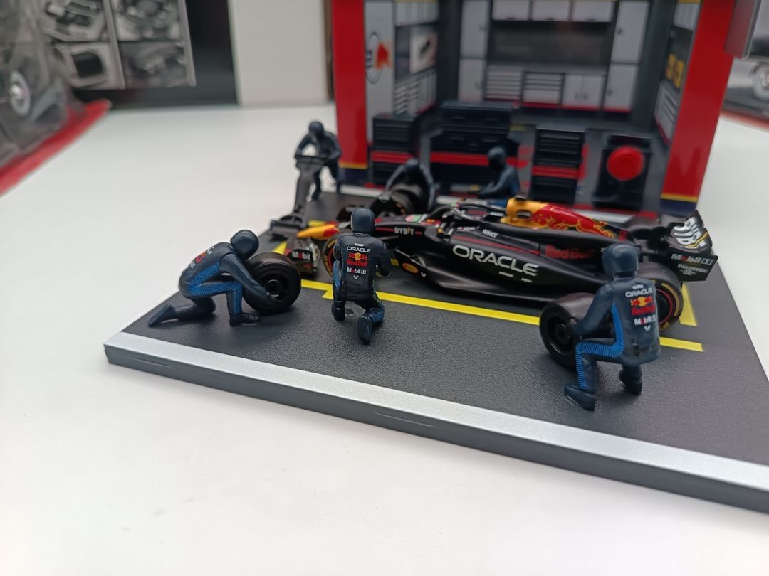 Pit Stop Red Bull dioarama 1/43 — Kolleksiyalar, Bakı (11)