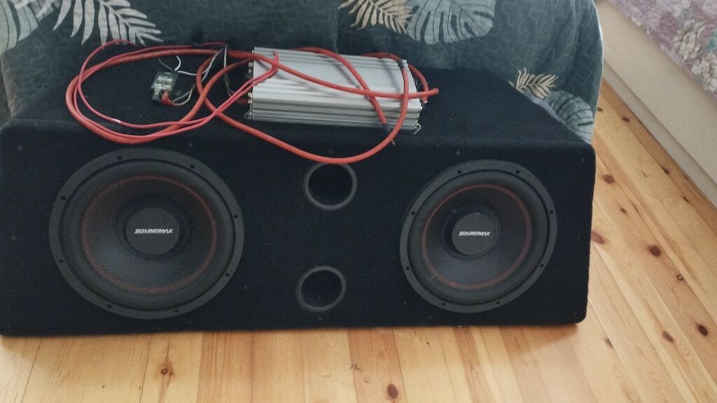 İki subwooferlu avtomobil bass sistemi - Brend: Soundmax (hər iki — Elektronika, Bakı