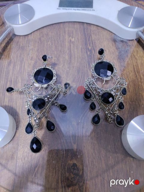 Qara daşlı iri sallantılı sırğalar – klassik-antik tərz - Model — Bakı