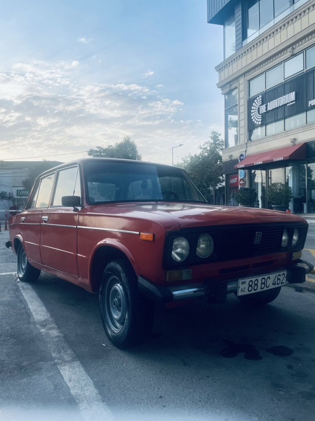 VAZ-2106 (klassik “Jiguli”) – Narıncı sedan Xüsusiyyətlər: - Kuzov: 4 — Avto, Kürdəmir (5)