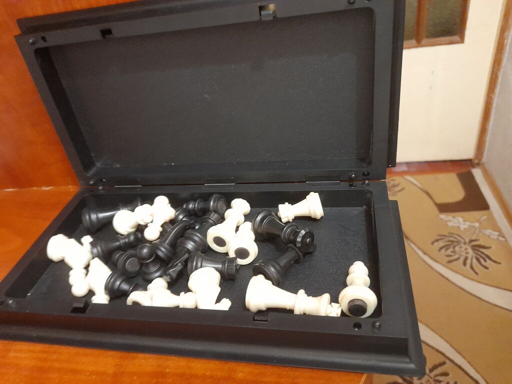 Maşınlıq plastik şahmat dəsti - Taxta: qatlana bilən, plastik — İdman və istirahət, Bakı (2)