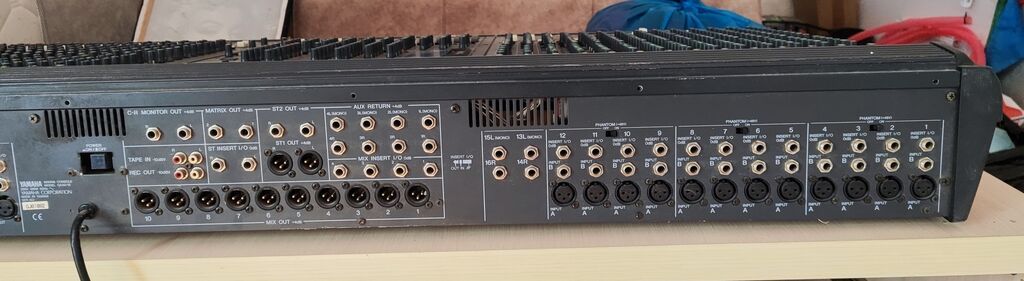 Yamaha GA32/12 analoq mikser pulti - 32 mono giriş kanalı + 4 stereo — Mallar, Bakı (2)