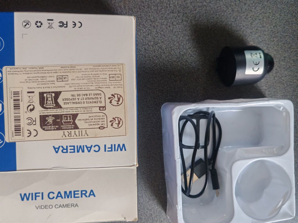 Yeni Wi fi kamera satilir gutunun içində, kabeli var, kart yeri var — Elektronika, Bakı (2)