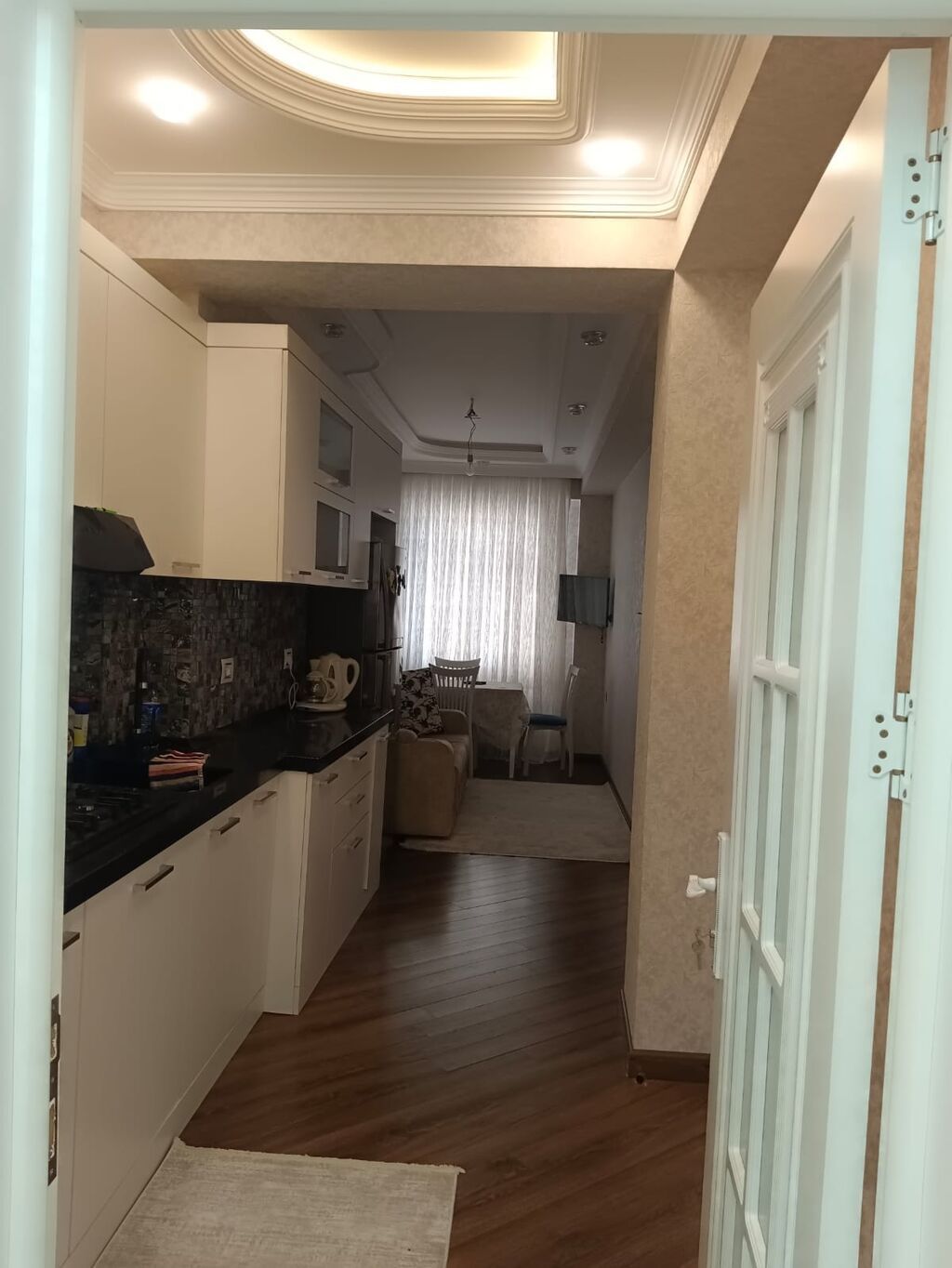 Ev uzunmüddətli verilir. 20 yanvar metrosunun çıxışında Mercan — Daşınmaz əmlak, Bakı (5)