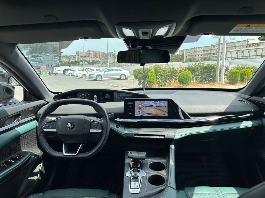 Changan Uni-V iDD, 1.5 L, 18.4 kWh, 2024 il, 13 500 km — Avtomobillər, Bakı (3)