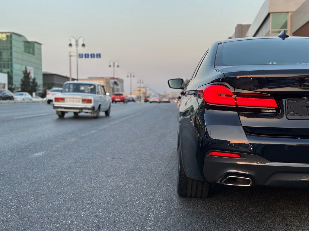 BMW 530e, 2.0 L, 12 kWh, 2022 il, 72 000 km — Avtomobillər, Bakı (12)