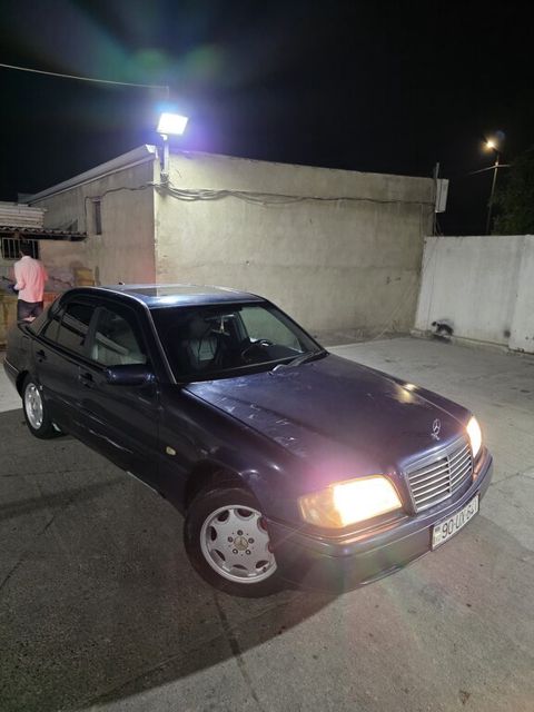 Mercedes C 220, 2.2 L, 1995 il, 591 957 km — Sumqayıt