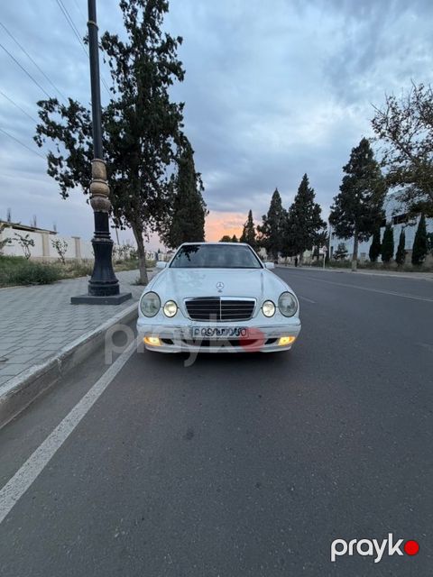 Mercedes E 220, 2.2 L, 2001 il, 372 000 km — Gəncə
