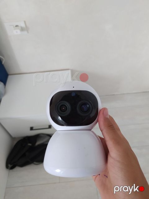 İki linzalı Wi‑Fi IP kamera - 360° baxış üçün iki linzalı ön panel — Bakı