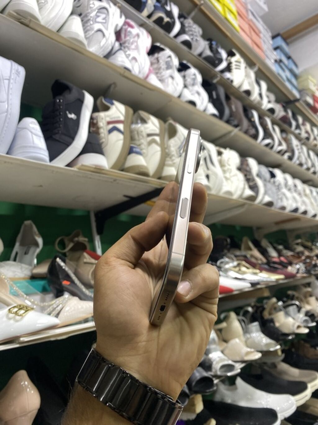 IPhone 16 Pro, 256 GB, Ağ, Face ID — Apple iPhone, Bakı (3)
