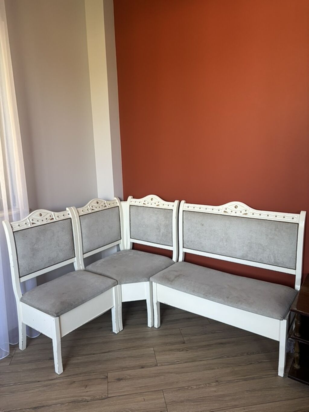 Künc oturacaq dəsti 3 hissədən ibarətdir, bitişik deyil, mətbəxdə və — Mebel, Bakı (2)