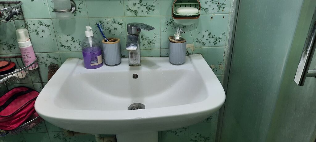 Vanna otağı üçün keramika tulpan. Böyük güzgü, güzgü altı və smesitel — Vanna otağı mobilyası, Bakı (2)