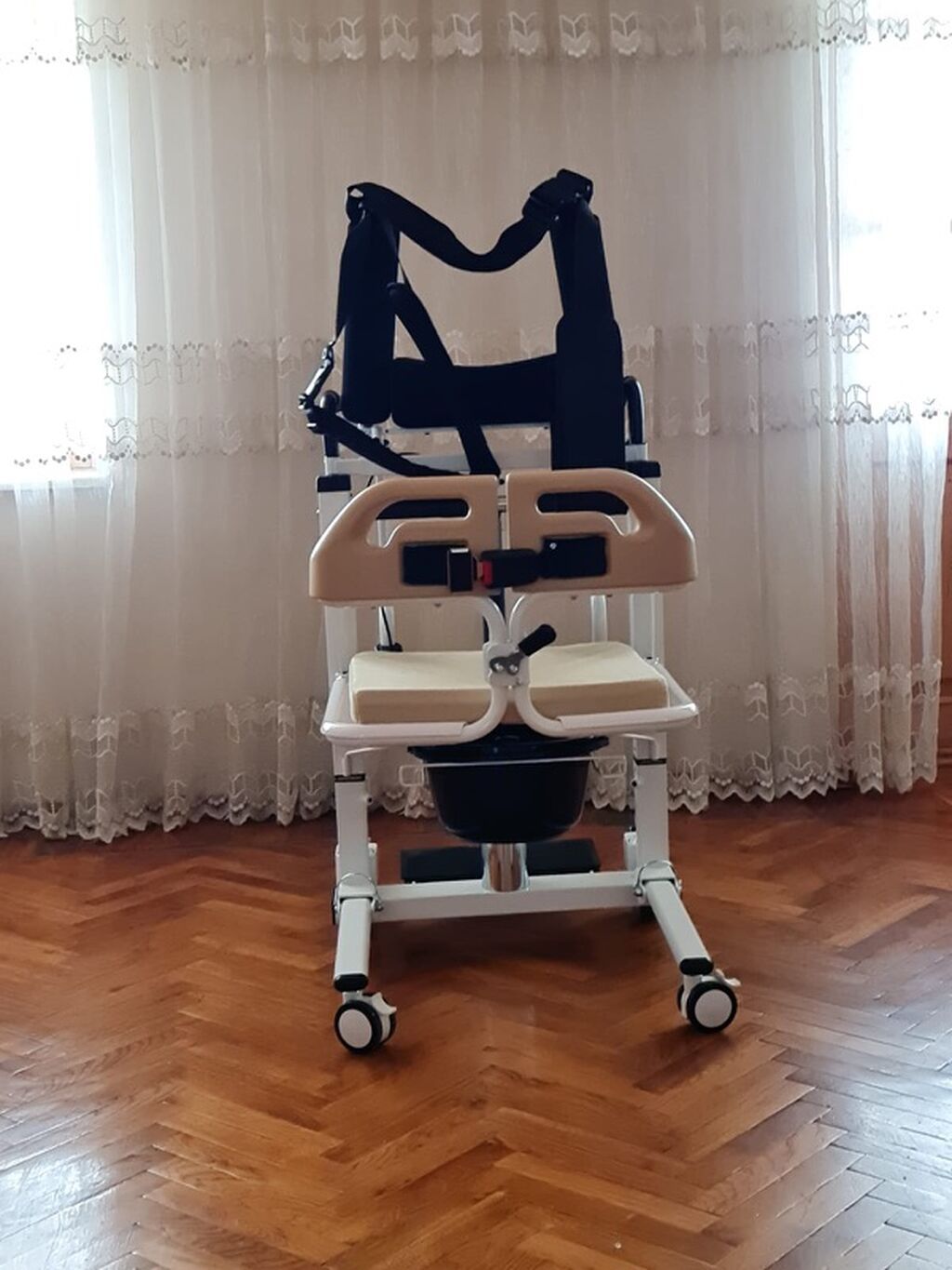 Ev tipi köməkçi qaldırıcı və köçürmə arabası – sanitar oturacaqlı — Mallar, Bakı (5)
