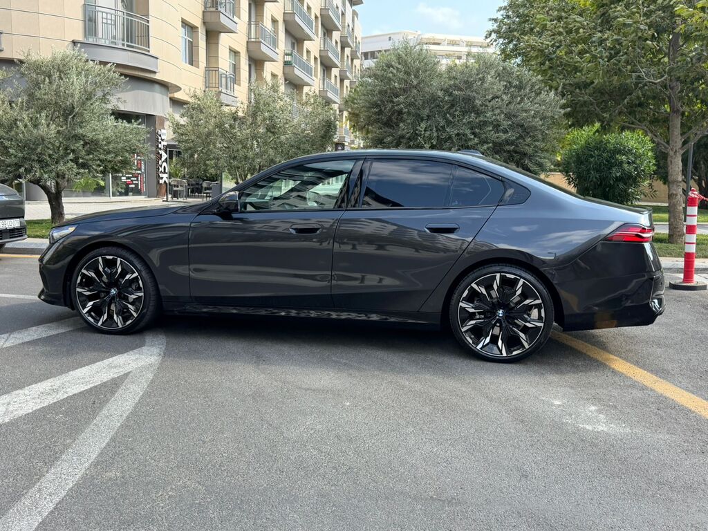 BMW 530, 2.0 L, 2024 il, 36 000 km — Avtomobillər, Bakı (9)