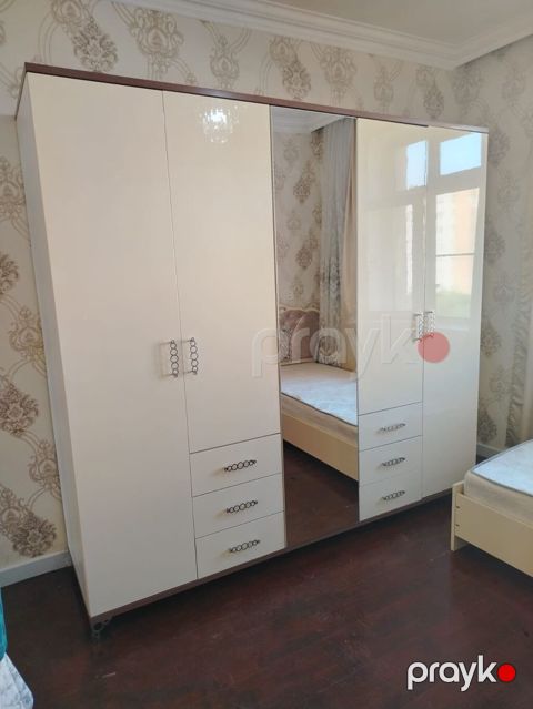 5 qapılı dolab satılır 350₼. Fabrik istehsalı. Qapılar — Mehdiabad