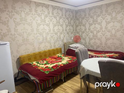 Həyət evi kirayə verilir, Elmlər Akademiyası m