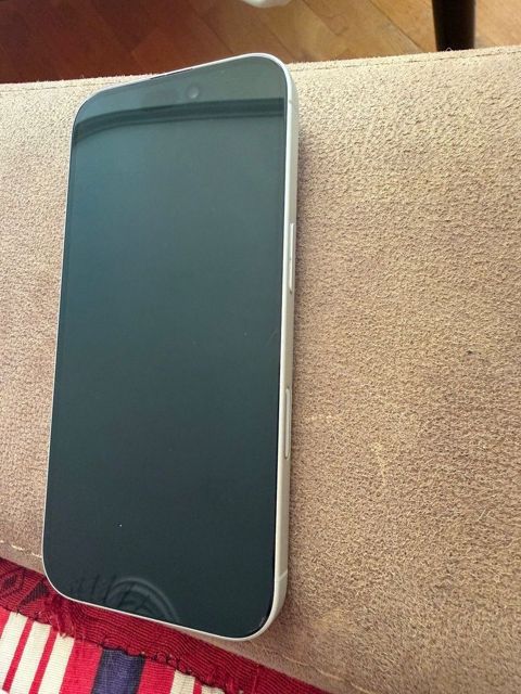 Apple iPhone 16 White 128GB/8GB — Bakı