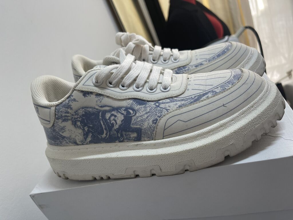 Dior, Ölçü: 38.5, rəng - Ağ, İşlənmiş — Şəxsi əşyalar, Bakı (3)