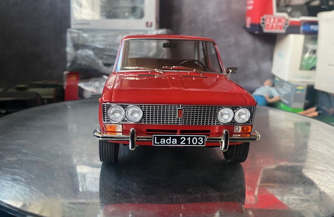 Коллекционная модель VAZ-2103 Lada-1500 Red 1972 — Kolleksiyalar, Bakı (7)