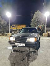 Mercedes 190, 2.3 L, 1993 il, 300 000 km — Avtomobillər