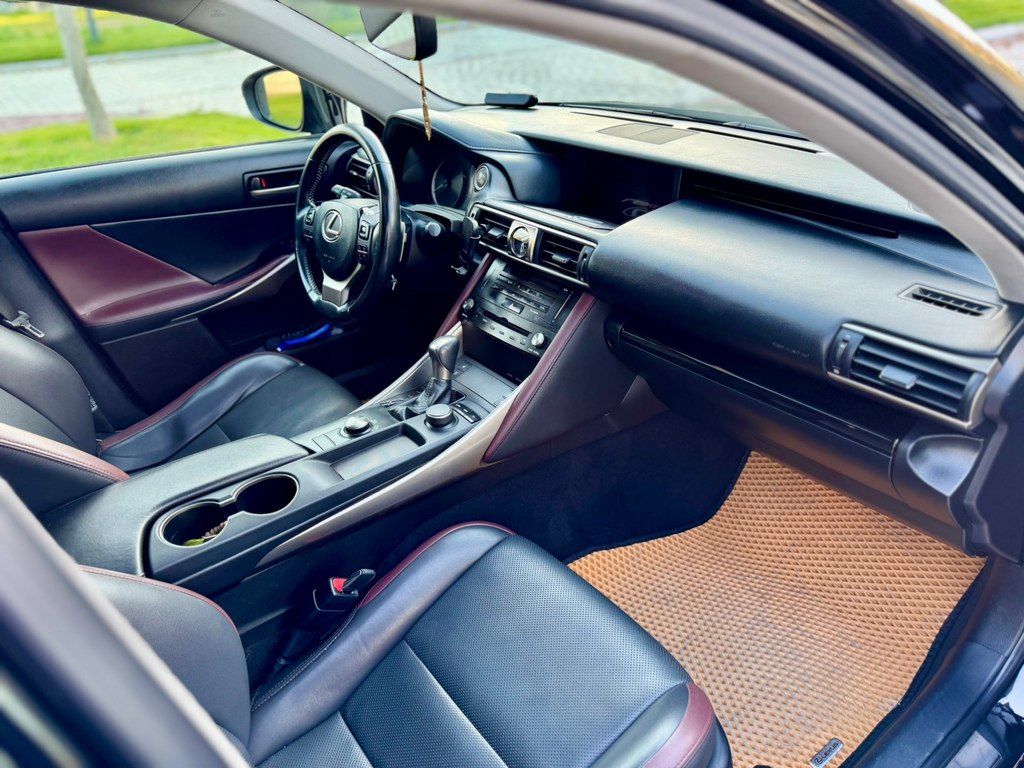 Lexus IS 300, 2.0 L, 2018 il, 125 000 km — Avtomobillər, Bakı (10)