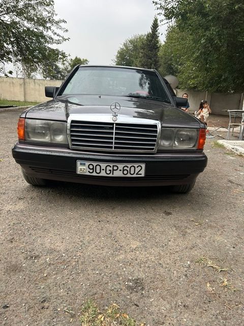 Mercedes 190, 2.0 L, 1993 il, 553 880 km — Füzuli