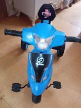 Uşaq üçtəkərli velosiped/moped tipi pedallı skuter - Rəng: mavi, qara — Fatimə İsmayılova