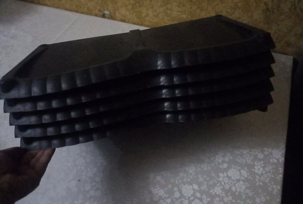 Qara rəngli plastik boşqab/tray dəsti - Material: qalın, möhkəm — Mallar, Bakı