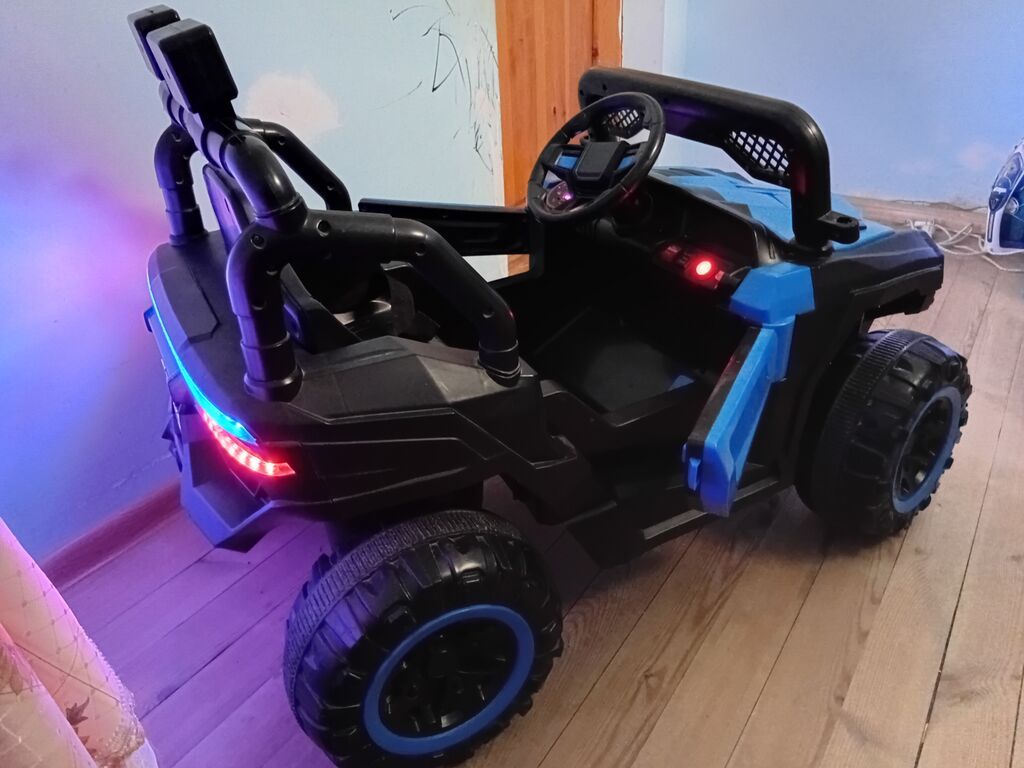 Uşaq maşını Pultu adapteri var Maşının öz mahnıları var flaşkada — Mallar, Bakı (10)