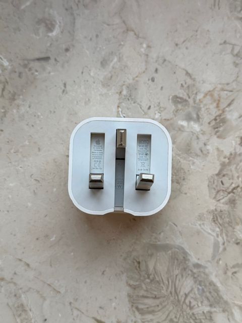 Apple adapter başlığı — Bakı