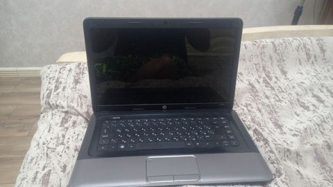 HP noutbuk - Ekran: təxminən 15.6" parlaq panel - Klaviatura: tam — Bakı