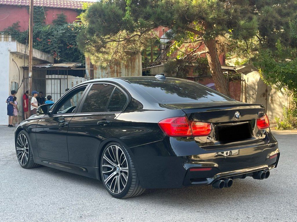 BMW 320, 2.0 L, 2015 il, 299 000 km — Avtomobillər, Bakı (5)