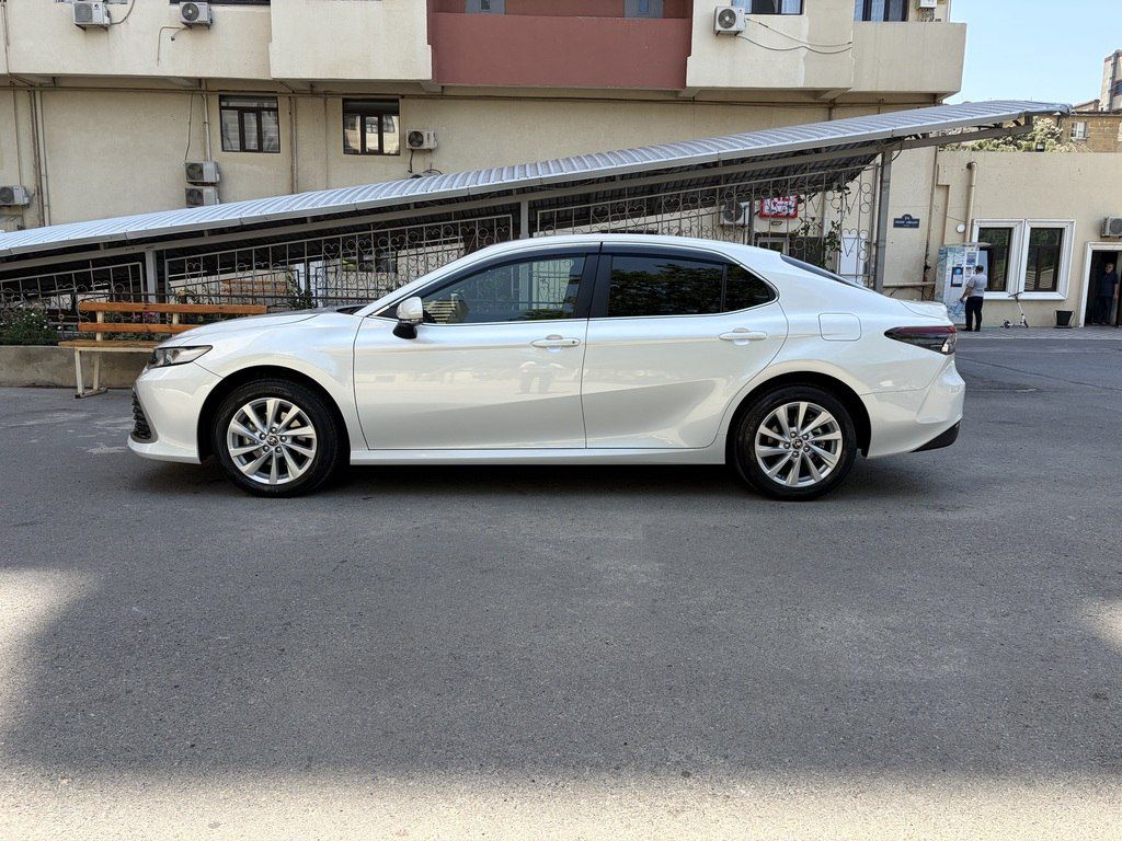 Toyota Camry, 2.5 L, 1.016 kWh, 2023 il, 16 200 km — Avtomobillər, Bakı (2)