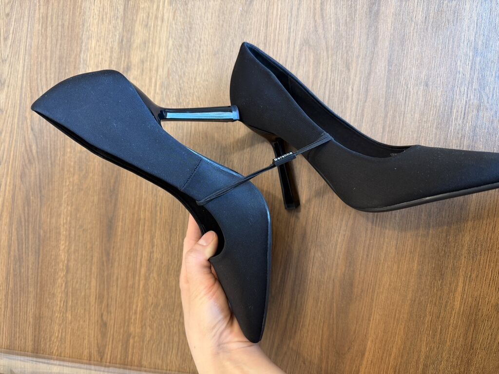 Bershka qadın tuflisi - Rəng: qara - Model: klassik, sivri burun — Şəxsi əşyalar, Bakı (4)