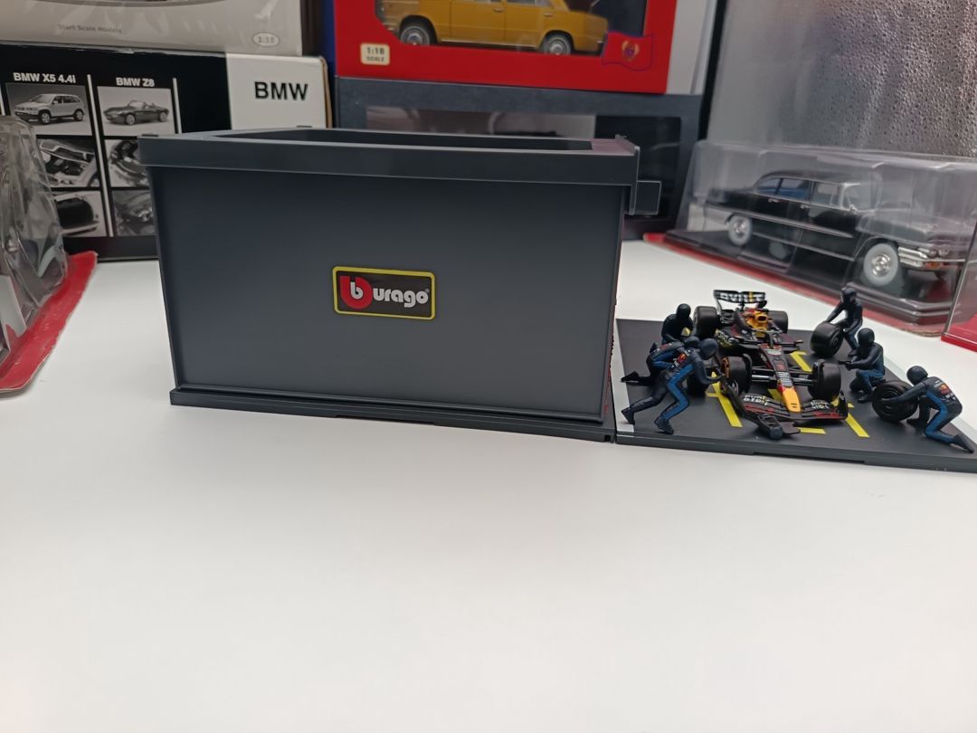 Pit Stop Red Bull dioarama 1/43 — Kolleksiyalar, Bakı (3)
