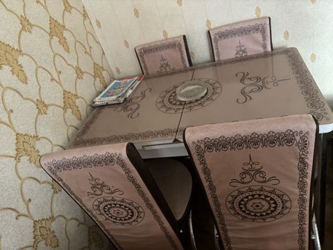 Mətbəx üçün masa və 4 ədəd stul dəsti. - Dizayn: Şərq motivli — Masazır