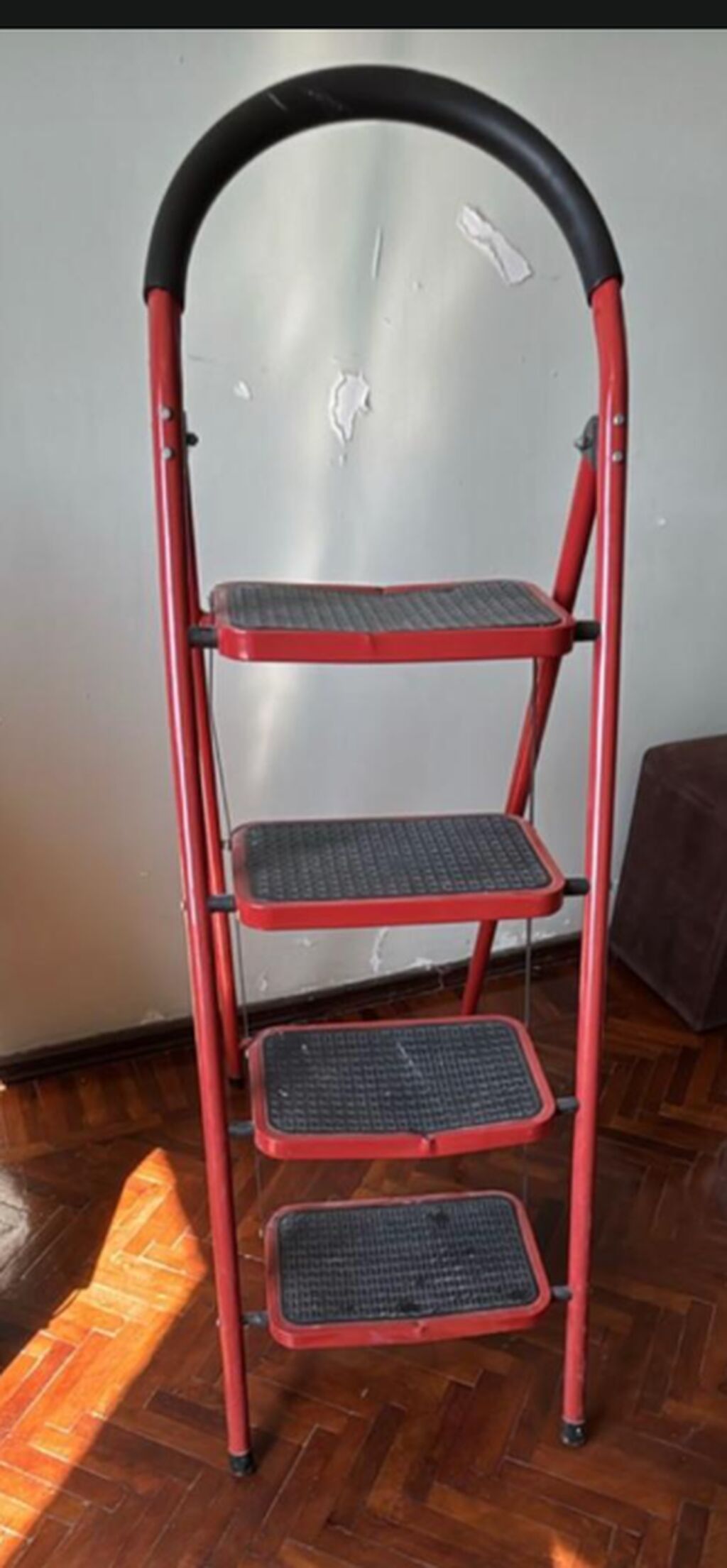 4 pilləli qatlanan nərdivan - Material: metal karkas, möhkəm — Nərdivanlar, Bakı (3)