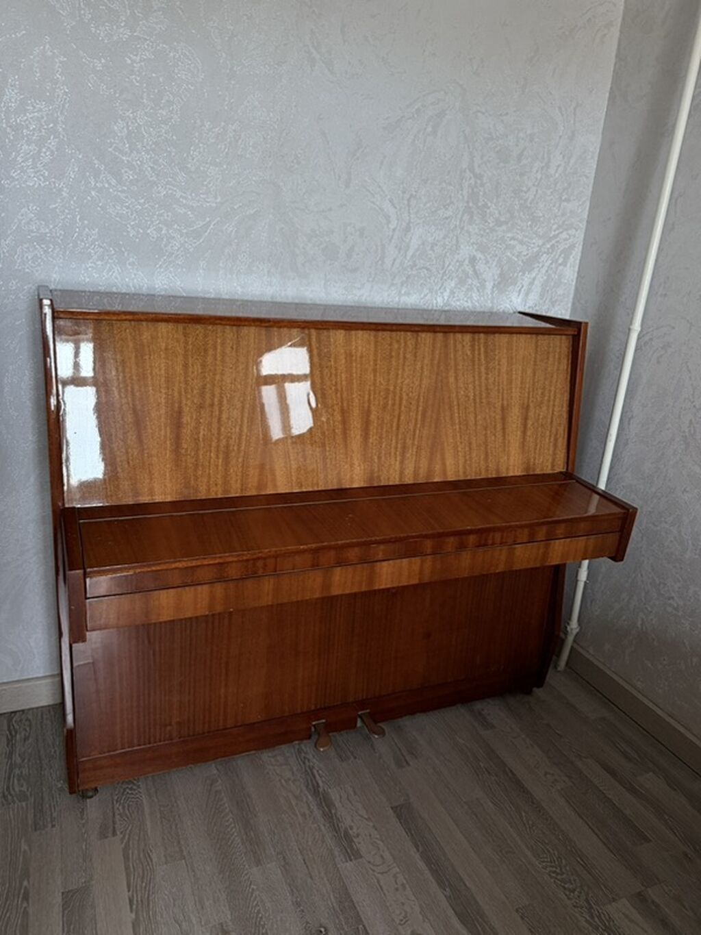 Upright piano – “Украина” markalı. Xüsusiyyətlər: - Akustik dik — Mallar, Bakı (2)