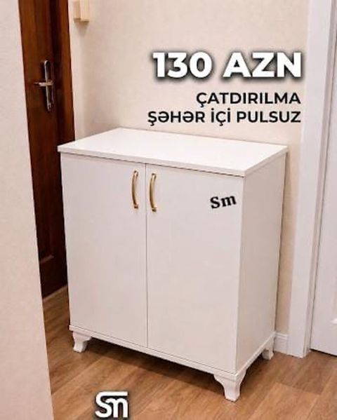 Ağ rəngdə ikiqapılı dolab - Klassik dizayn, qızılı rəng tutacaqlar — Bakı